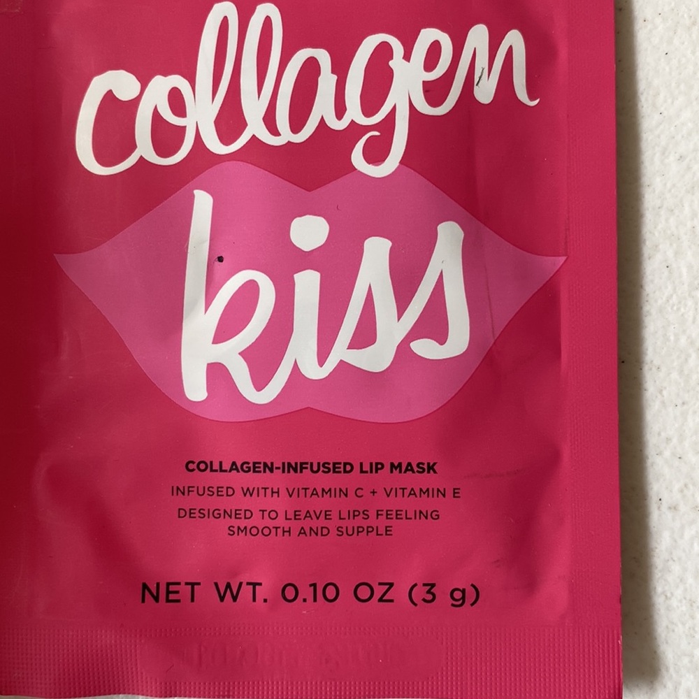 NEW lip mask. Collagen Kiss